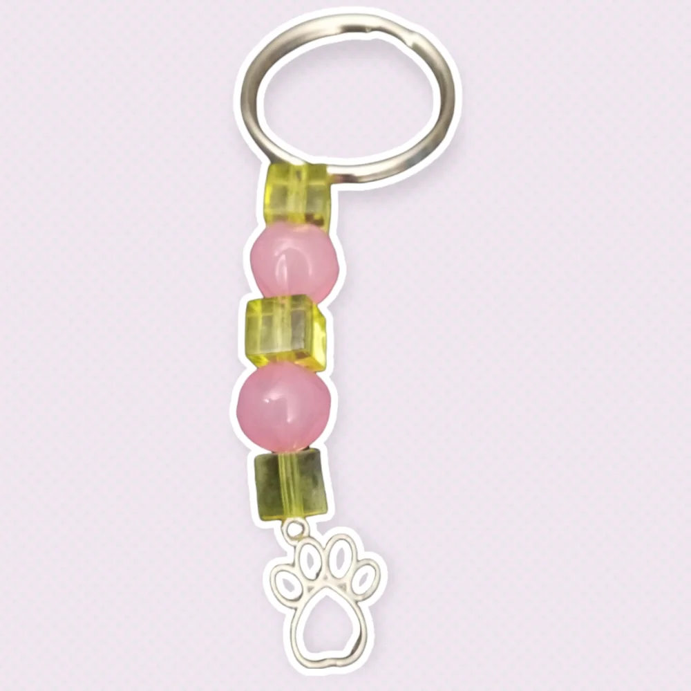 hand crafted animal lover silver plated paw print beaded Keychain